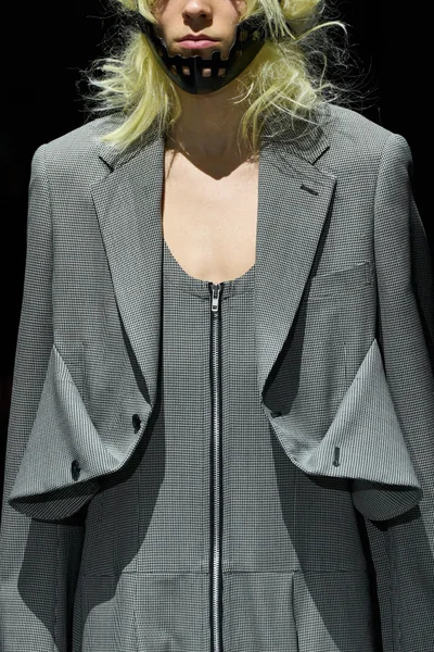 Look 22
